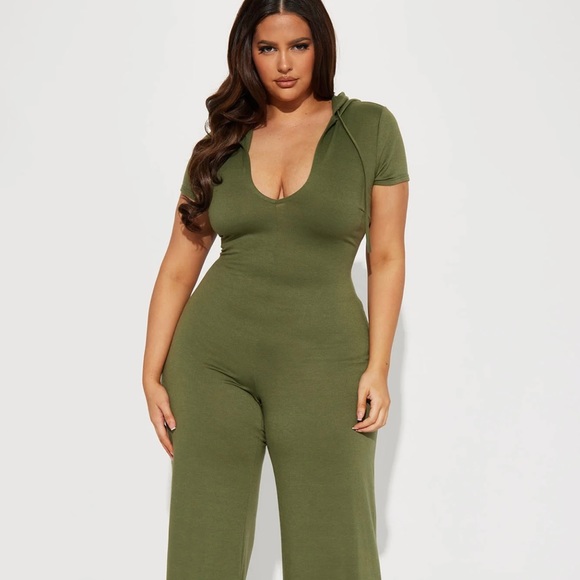 Fashion Nova Pants & Jumpsuits Fashion Nova Wide Leg Jumpsuit